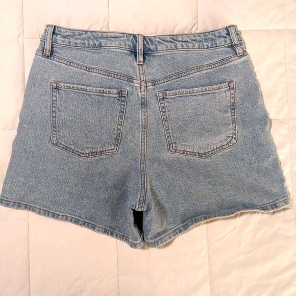 Mom Jean Shorts - Picture 2 of 2